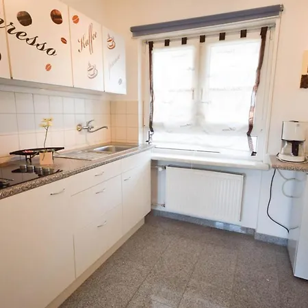 Apartment Mary Read 3 *
